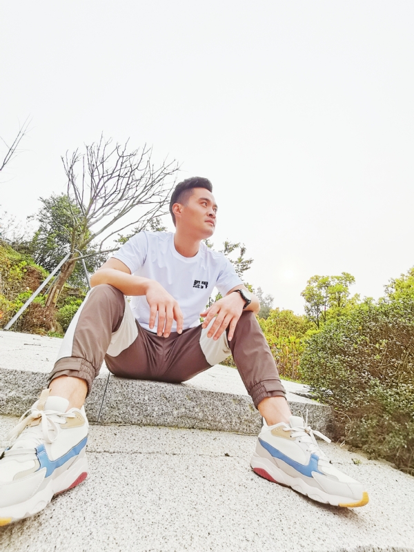一个人，干净利落的第一张照片--宁德残疾人相亲网